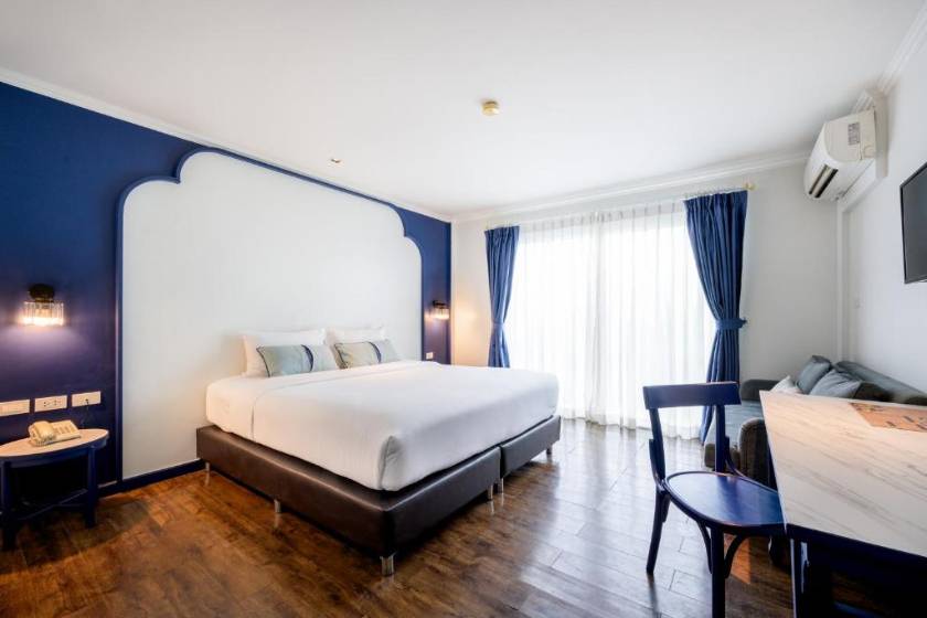 Bhukitta Boutique Hotel Phuket Town - Deluxe Double Bed + Free Coworking Space