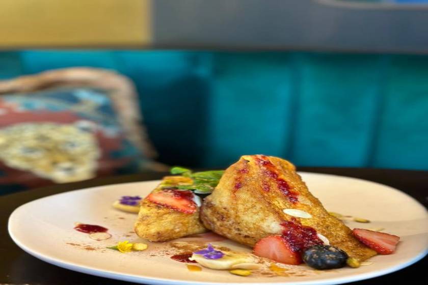 Bandalo Boutique Hotel - Patong Beach Road -  food and drink