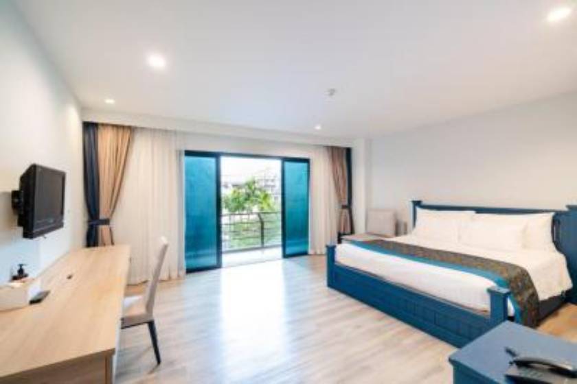 Bhukitta Boutique Hotel Phuket Town - Deluxe Double Bed + Free Coworking Space