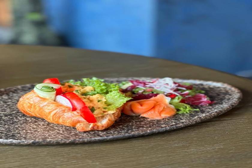 Bandalo Boutique Hotel - Patong Beach Road -  food and drink