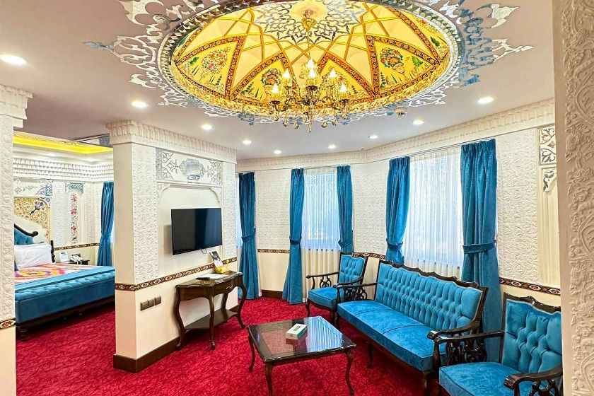 هتل ارگ جدید یزد - سوئیت سوپر کلاسیک قجری فیروزه