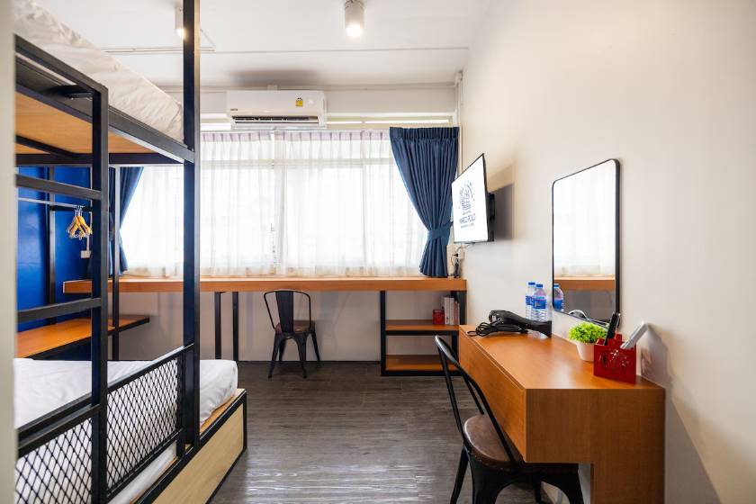 Marco Polo Phuket Poshtel & Bistro - Triple Room