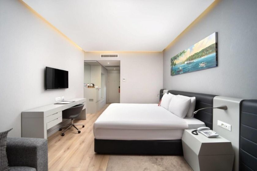 Ramada Plaza by Wyndham Istanbul Atakoy - Deluxe King Room with Sea View