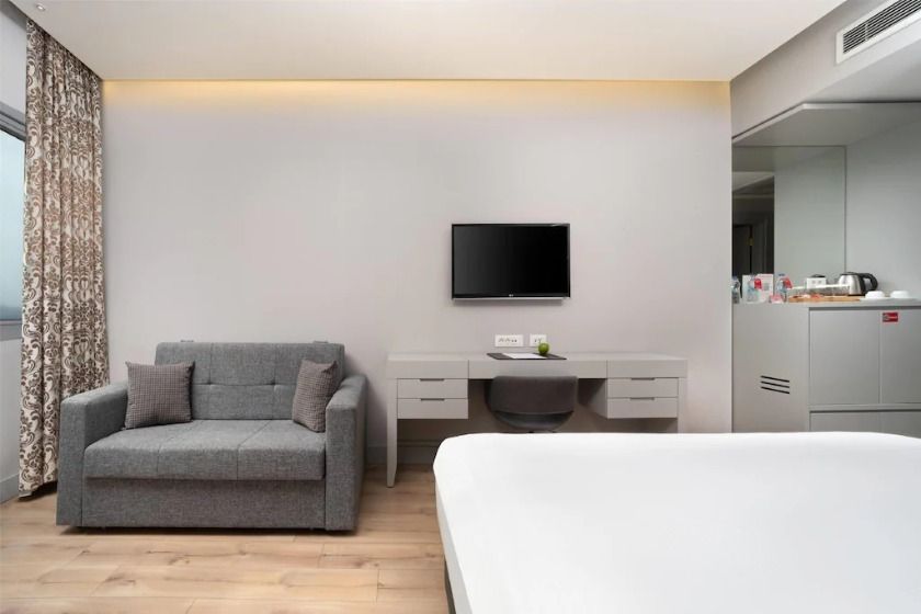 Ramada Plaza by Wyndham Istanbul Atakoy - Deluxe Room with Two Twin Beds - Sea View