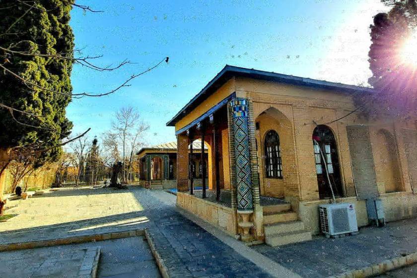بوستان بعثت شیراز. منبع عکس: Balad.ir. عکاس: نامشخص