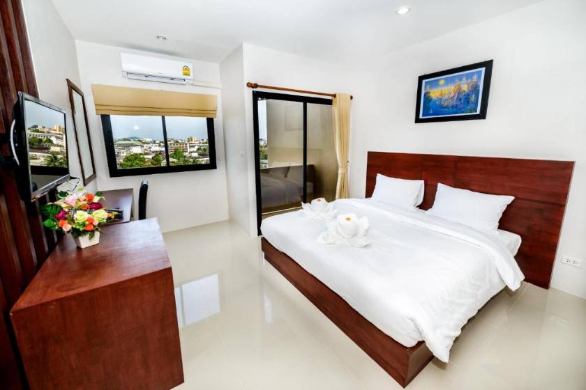 The Topaz Residence Phuket Town - Deluxe Double Room