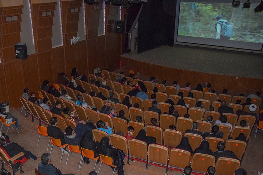 سینما میثاق میبد