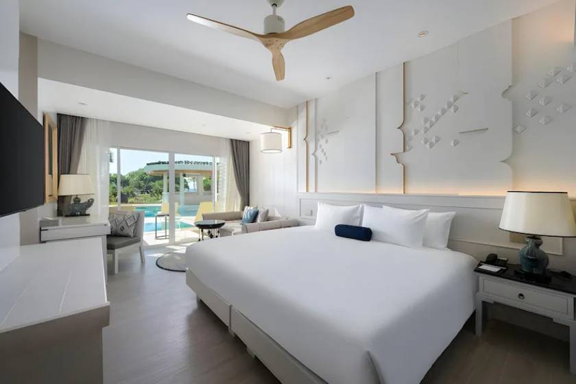 Thavorn Palm Beach Resort Phuket - One Bedroom Lagoon Pool Access Suites
