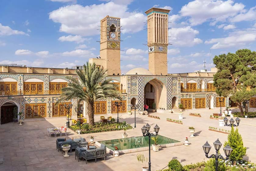 هتل کاروانسرای وکیل کرمان (کاروانیکا) - نما