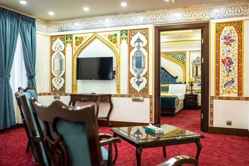 هتل ارگ جدید یزد - سوئیت سوپر کلاسیک قجری زمرد