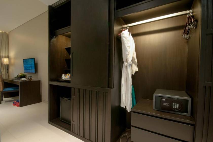 Thanyapura Sports & Health Resort - Deluxe Room - Pool Wing - King Bed