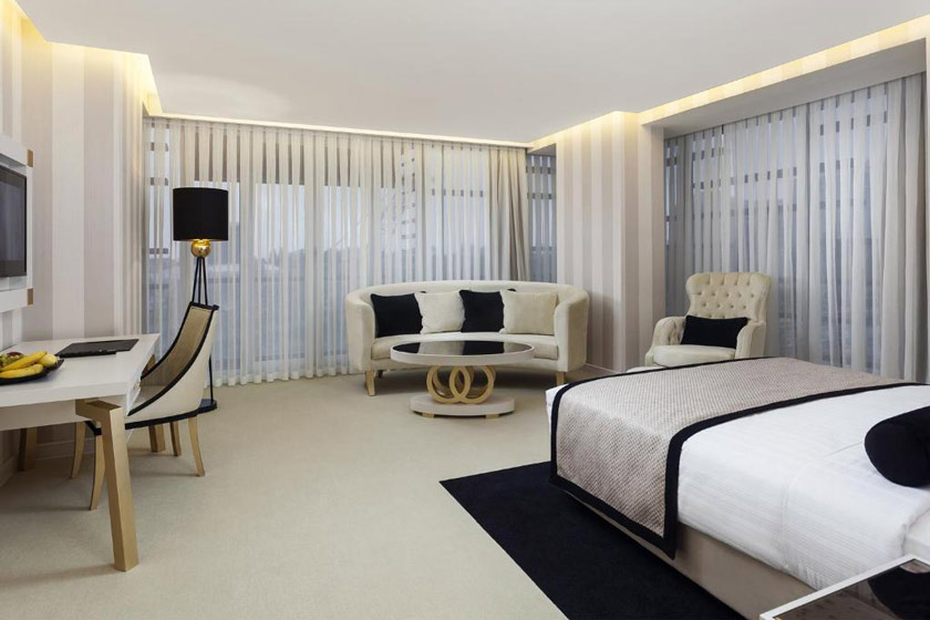Ramada Hotel & Suites by Wyndham Istanbul Sisli Istanbul - Corner Suite