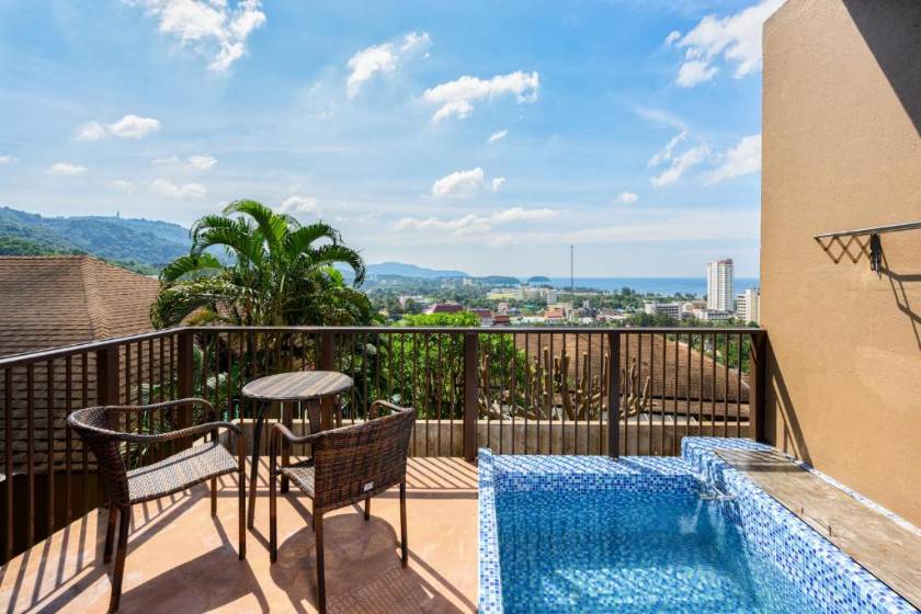 Karon Phunaka Resort - Family Room - Sea View