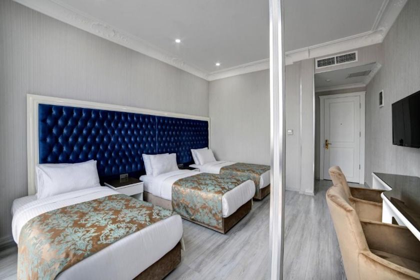 White Monarch Hotel Istanbul - Superior Triple Room