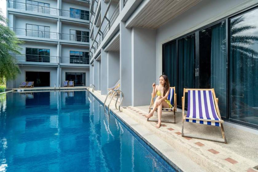 Bhukitta Boutique Hotel Phuket Town - pool