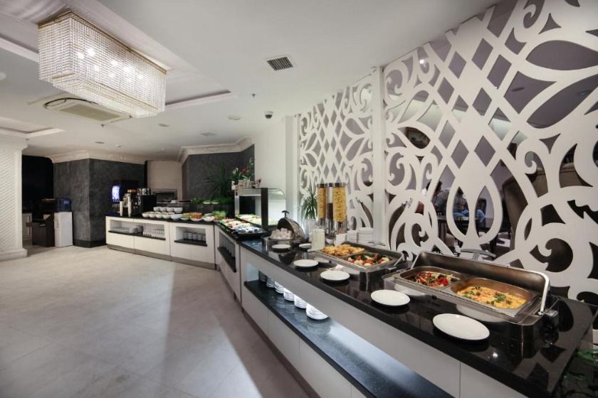 White Monarch Hotel Istanbul - breakfast