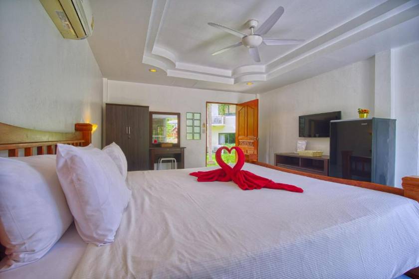 Serenity Lakeside Resort - Family Room