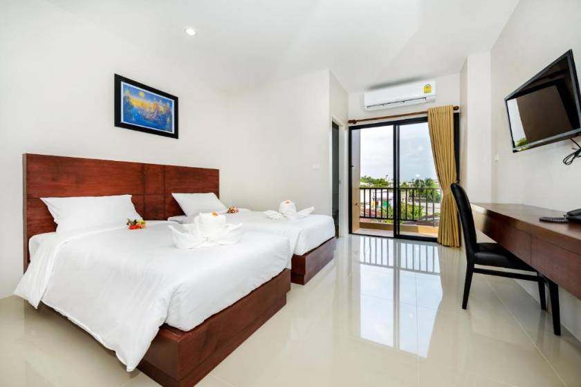 The Topaz Residence Phuket Town - Deluxe Twin Room