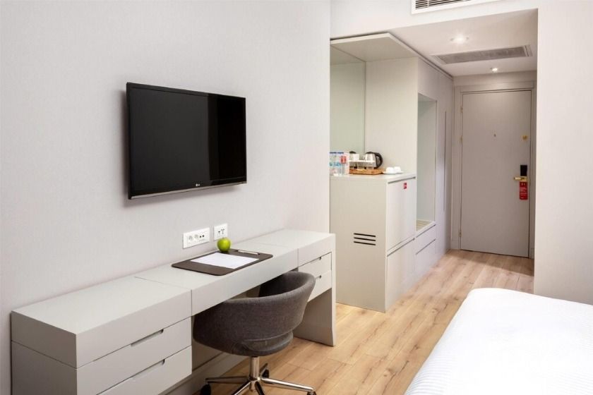 Ramada Plaza by Wyndham Istanbul Atakoy - Standard King Room with City View