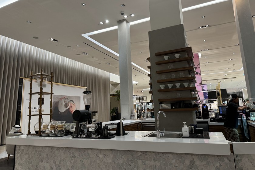 کافه دراپ کافی دبی. منبع عکس: گوگل‌مپ. عکاس:‌ Sultan Alfalasi