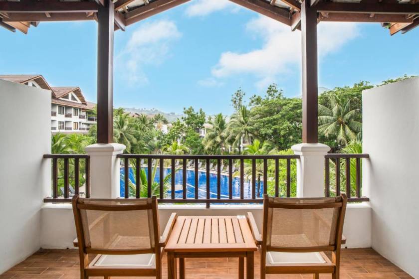 Sunprime Kamala Beach - Grand Deluxe Pool View Room