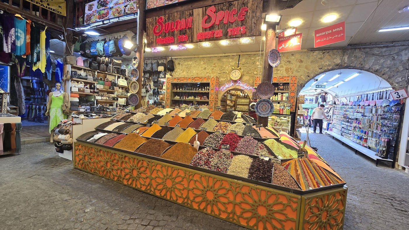 بازار قدیم آنتالیا