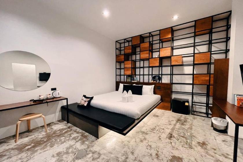 Book a Bed Poshtel - SHA Plus - Deluxe King Room