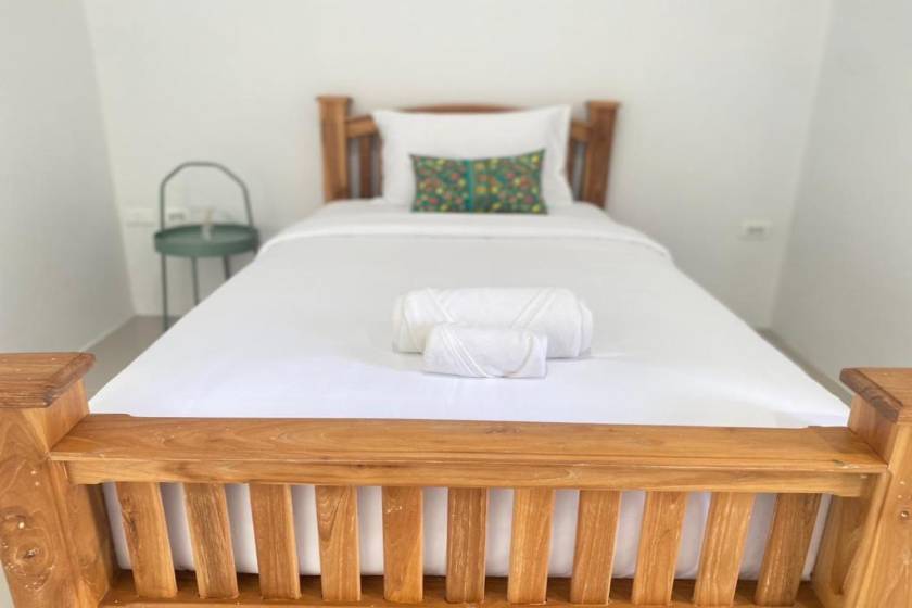 Alleyhill Phuket - Private & Cozy Boutique - Single Room with Mountain View