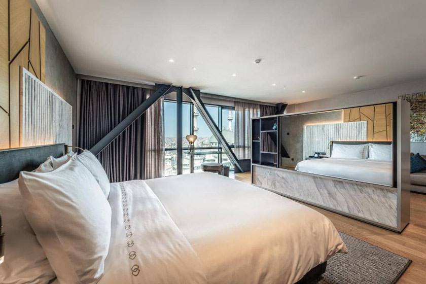 Sofitel Istanbul Taksim Istanbul - Signature Suite with Taksim Square view