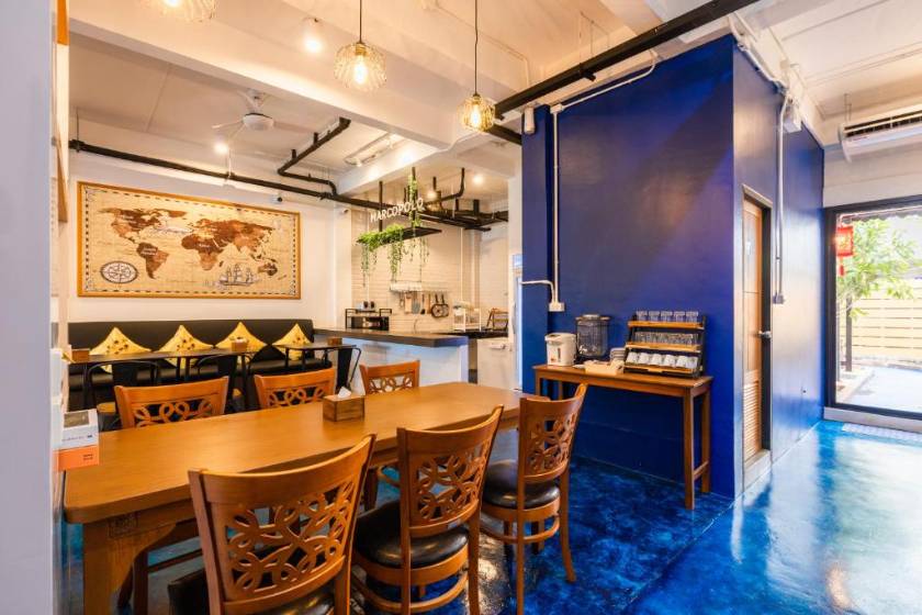 Marco Polo Phuket Poshtel & Bistro - facade