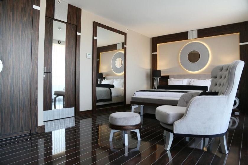 Ramada Hotel & Suites by Wyndham Istanbul Sisli Istanbul - Superior Room with Terrace