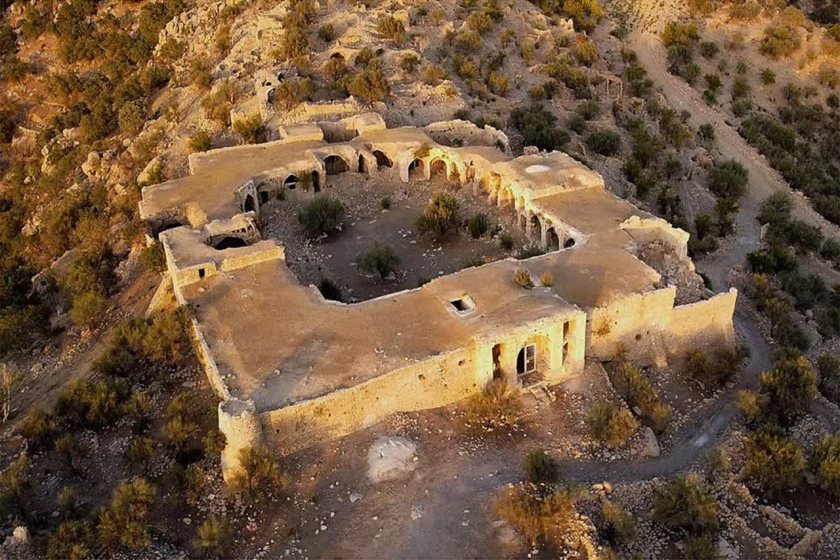 گردشگاه میان کتل شیراز. منبع عکس: باشگاه خبرنگاران جوان. عکاس: نامشخص