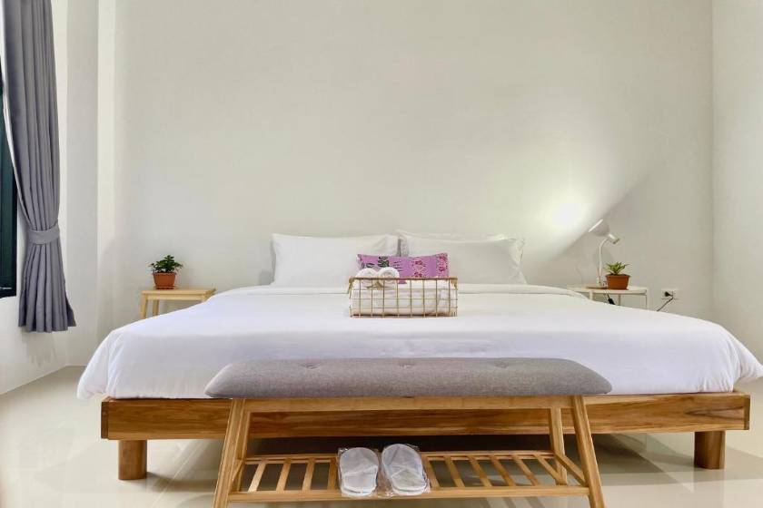 Alleyhill Phuket - Private & Cozy Boutique - King Room with Spa Bath