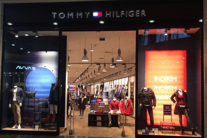 اوتلت تامی هیلفیگر