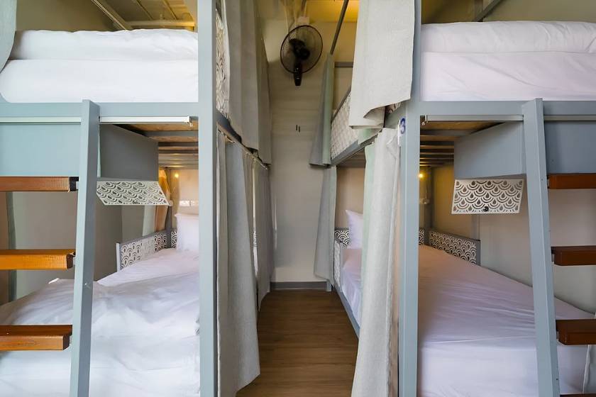 Friends Hostel - Phuket Airport - Bed in 6-Bed Mixed Dormitory Room