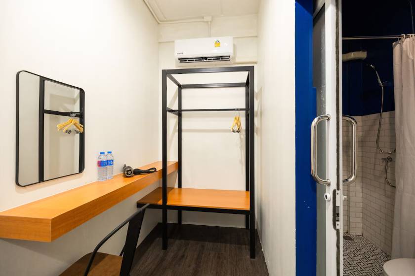 Marco Polo Phuket Poshtel & Bistro - Double Room with Private Bathroom