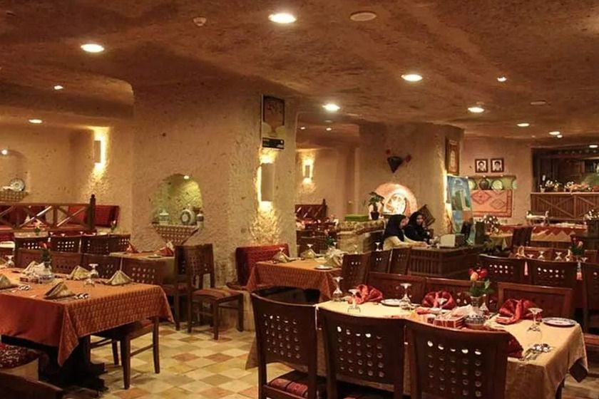 هتل صخره ای لاله کندوان تبریز - رستوران