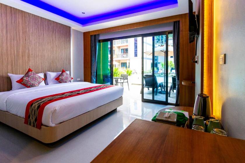 Coco Bella Hotel - Deluxe Double Room with Pool Access