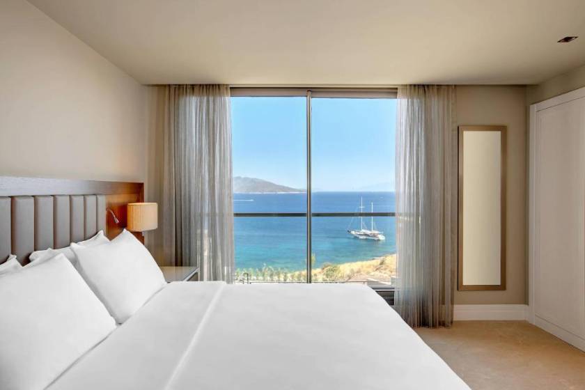 Caresse, a Luxury Collection Resort & Spa, Bodrum - Deluxe Hot Tub Room, Guest room, 1 King, Sea view, Whirlpool