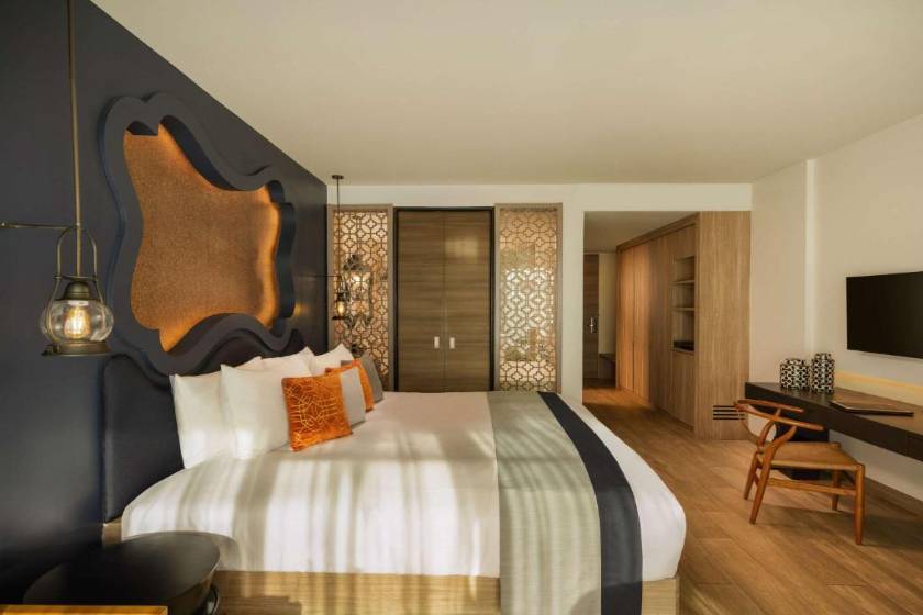 Avista Grande Phuket Karon - MGallery - Deluxe Suite with Whirlpool Bath – Mountain View