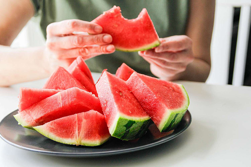 روز هندوانه. منبع عکس: وبسایت Verywell Health‏. عکاس: Kinga Krzeminska