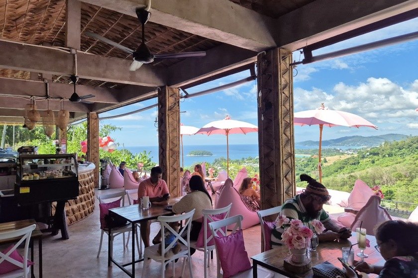 کافه هیدن پوکت