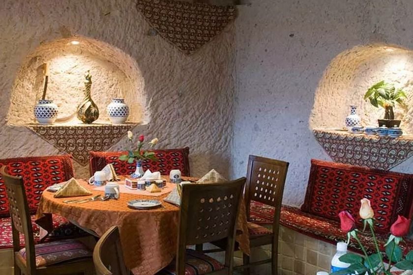 هتل صخره ای لاله کندوان تبریز - رستوران