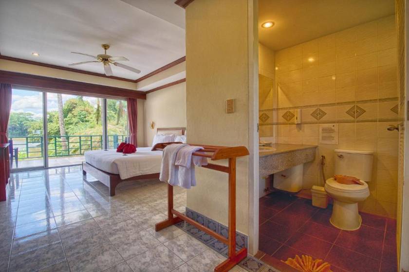 Serenity Lakeside Resort - Deluxe Room with Lake View
