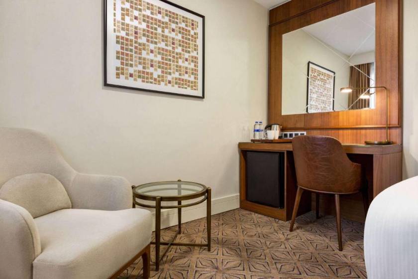 Ramada Plaza Sultanahmet By Wyndham - Deluxe Triple Room