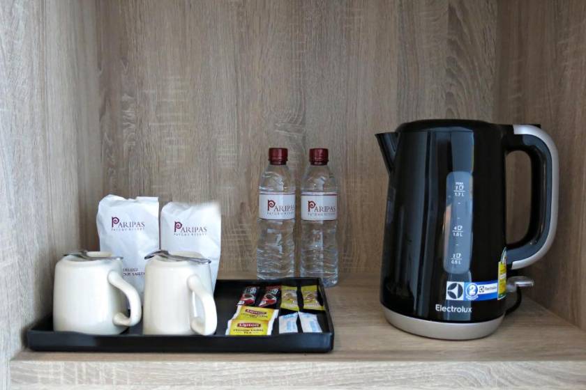 Paripas Patong Resort - Deluxe Double Room with Balcony