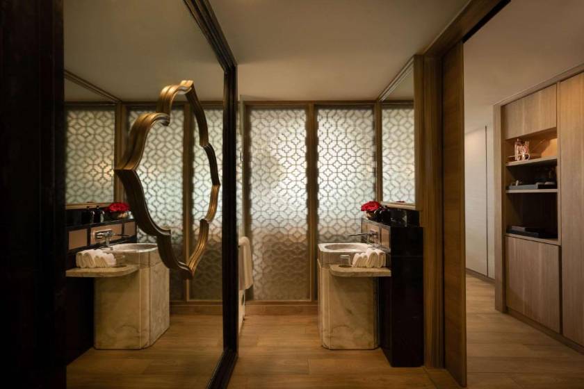 Avista Grande Phuket Karon - MGallery - Deluxe Suite with Whirlpool Bath – Mountain View