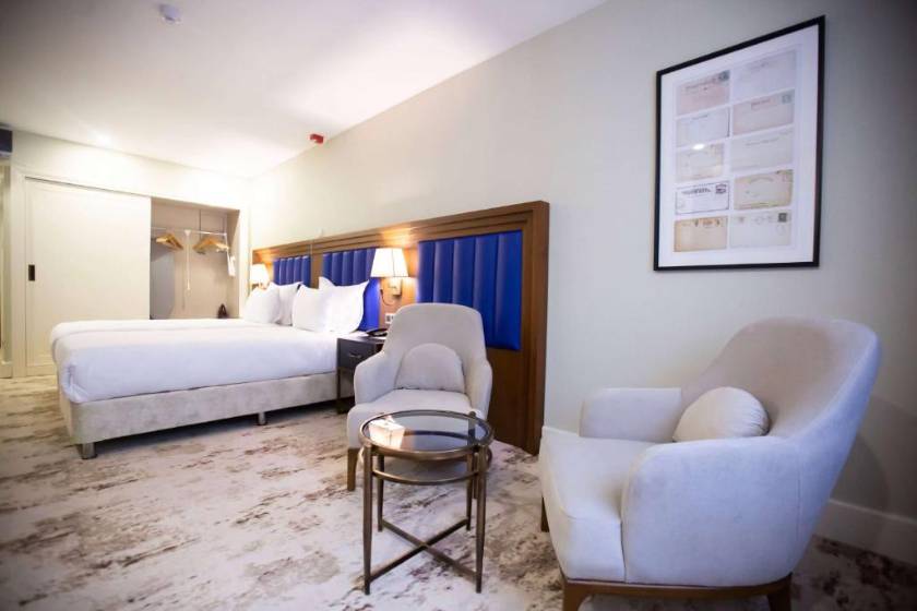 Ramada Plaza Sultanahmet By Wyndham - Corner King Suite with Balcony