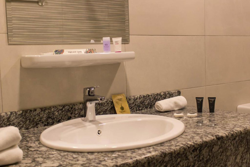 Parkside Plaza Muscat - Standard Twin Room