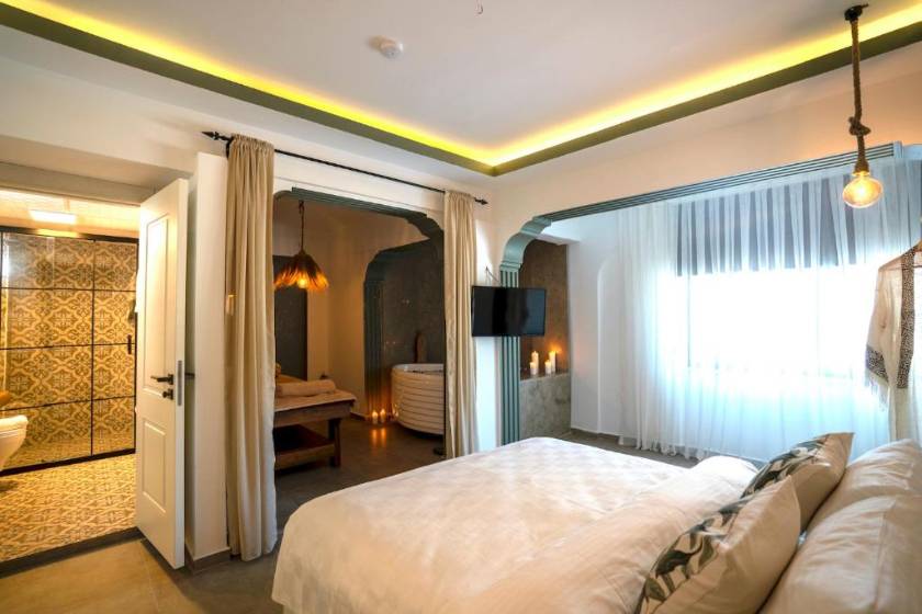 Liman Hotel Gümüslük - Adult Only - Queen Room with Spa Bath